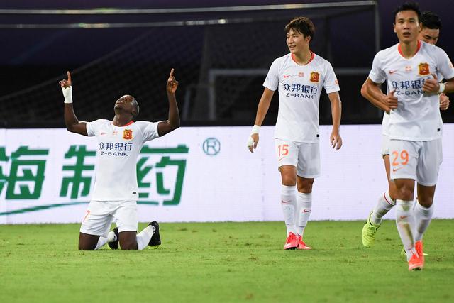 约基奇32+12+11掘金力克绿军 马刺无缘季后赛